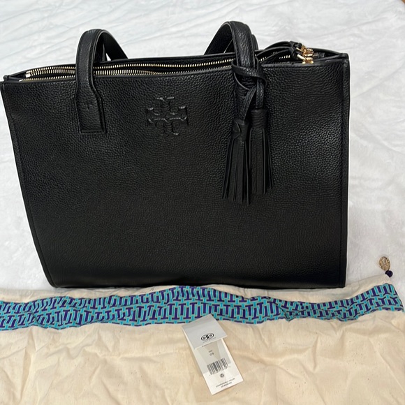 Tory Burch Handbags - TORY BURCH THEA LEATHER TOTE